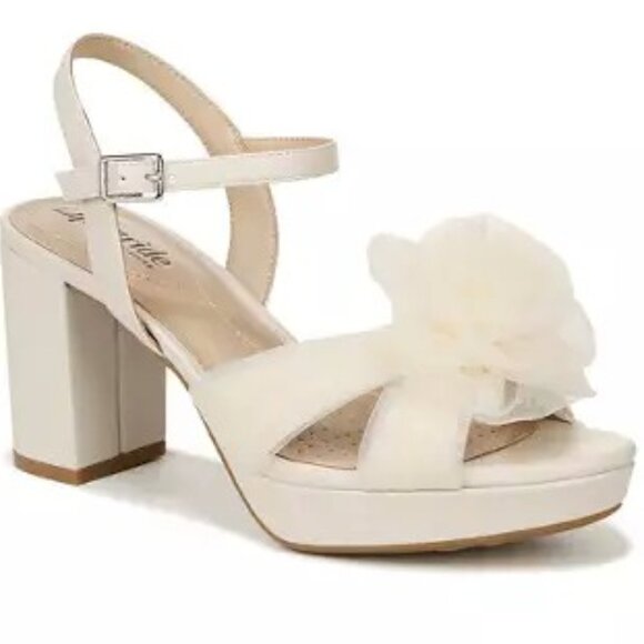 LifeStride Last Dance 3 Platform Ivory Heels Sandals Size 8.5M New in Box - Picture 1 of 8